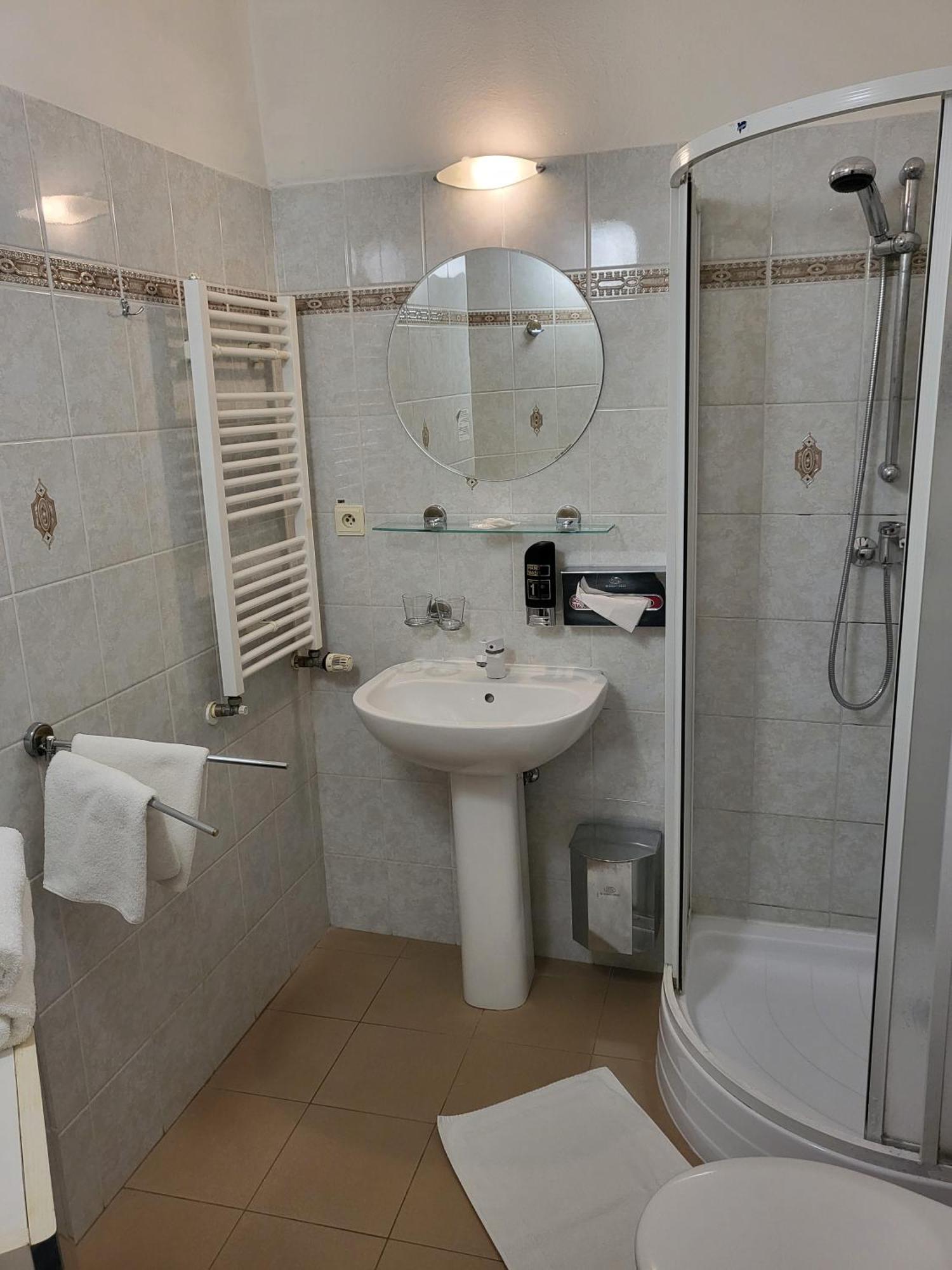 Hotel Margit Тренчианске-Теплице Экстерьер фото